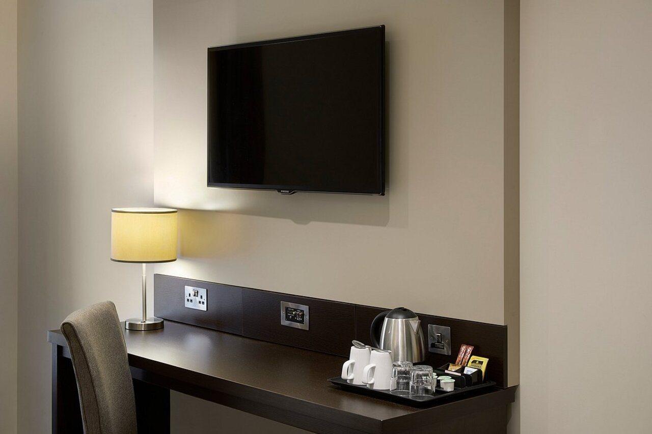 Premier Inn Chelmsford City Centre ภายนอก รูปภาพ